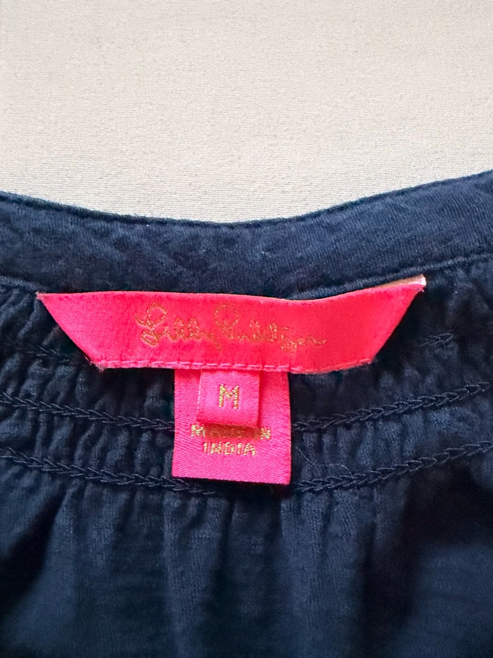 Lilly Pulitzer Navy Sleeveless Henley Top Gold Buttons Size M - Picture 4 of 5